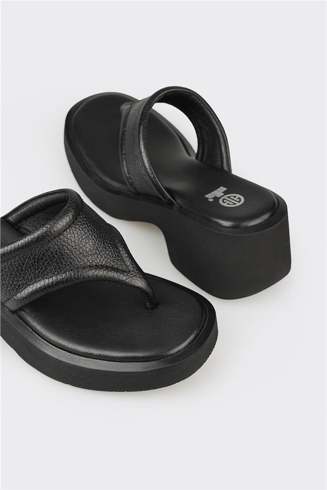 Siyah Deri Kadın Günlük Terlik