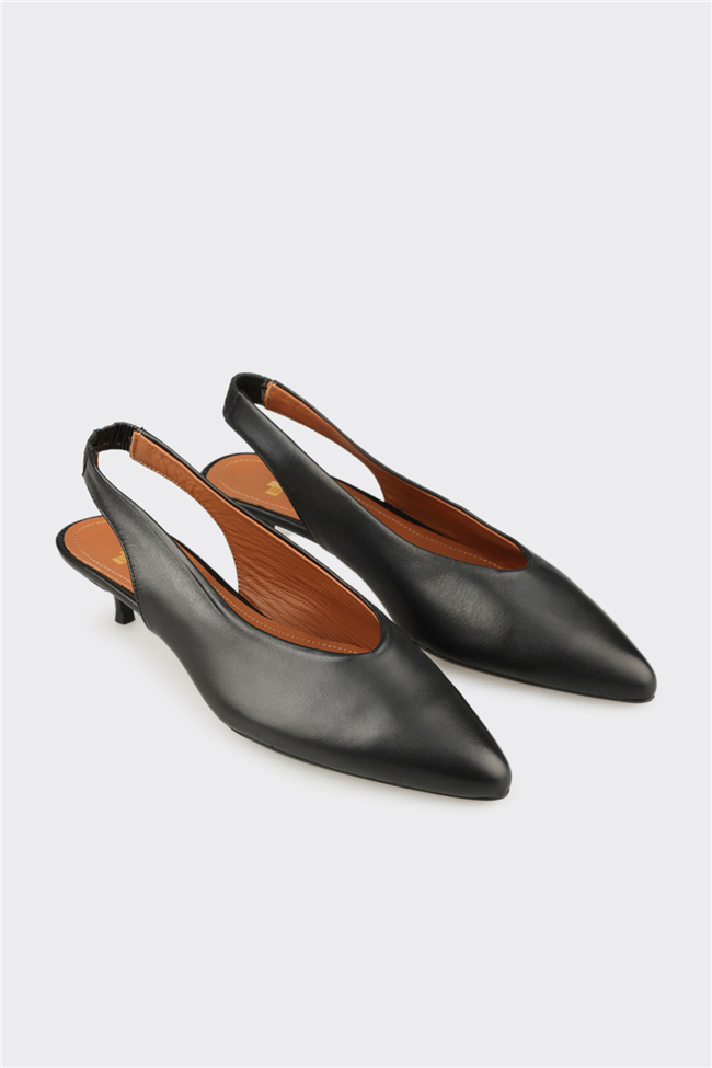 Siyah Deri Kadın Klasik Ayakkabı