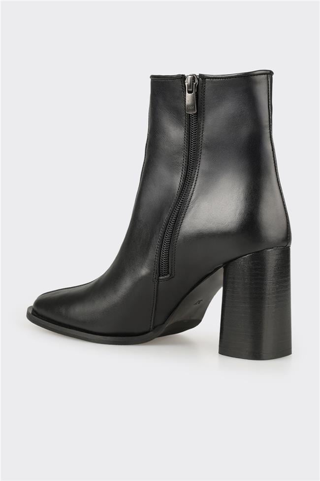 Siyah Deri Kadın Klasik Bot