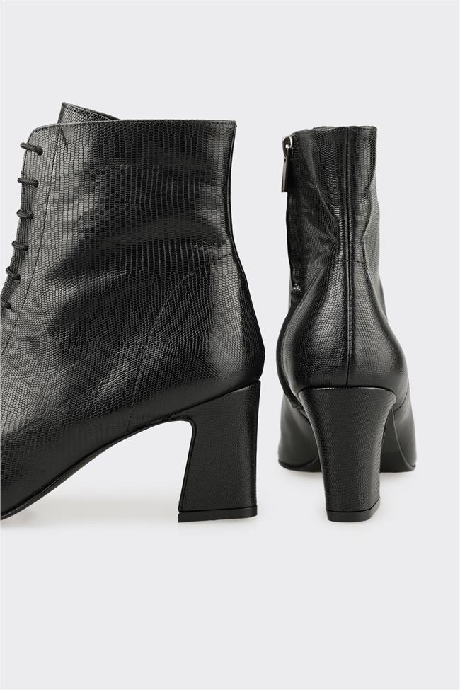 Siyah Deri Kadın Klasik Bot