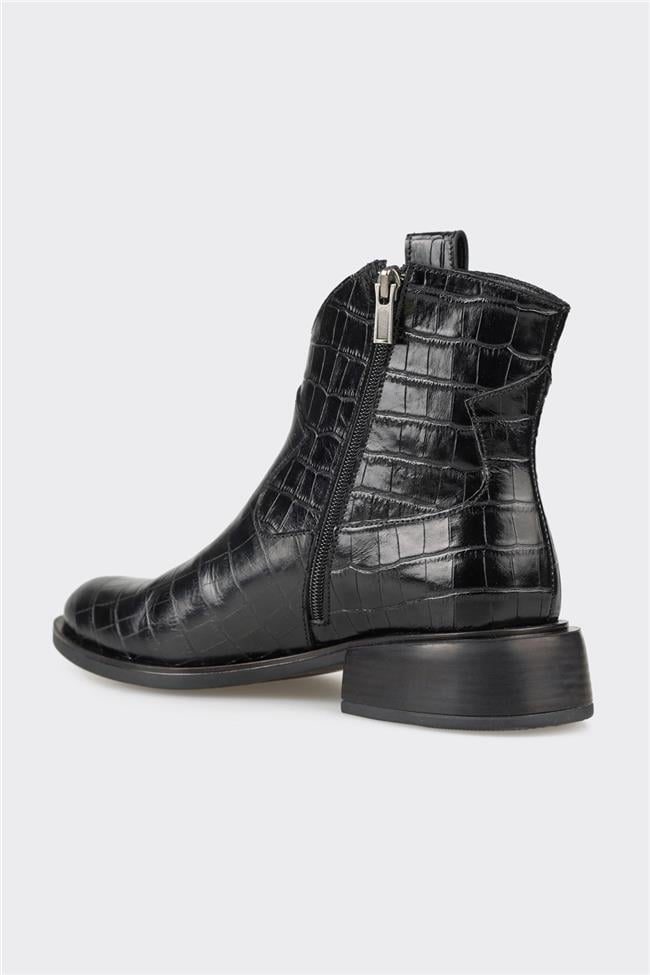 Siyah Deri Kadın Klasik Bot