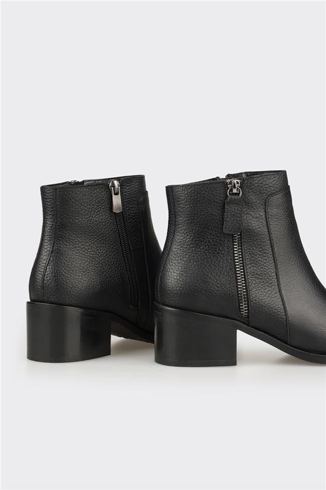 Siyah Deri Kadın Klasik Bot