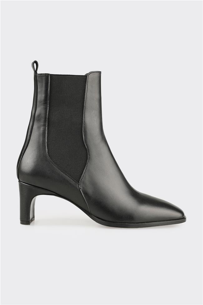 Siyah Deri Kadın Klasik Bot