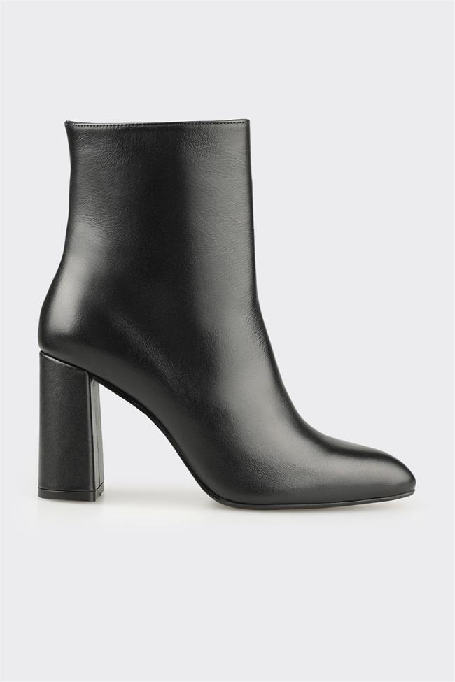 Siyah Deri Kadın Klasik Bot