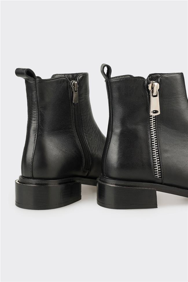 Siyah Deri Kadın Klasik Bot