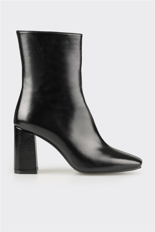 Siyah Deri Kadın Klasik Bot