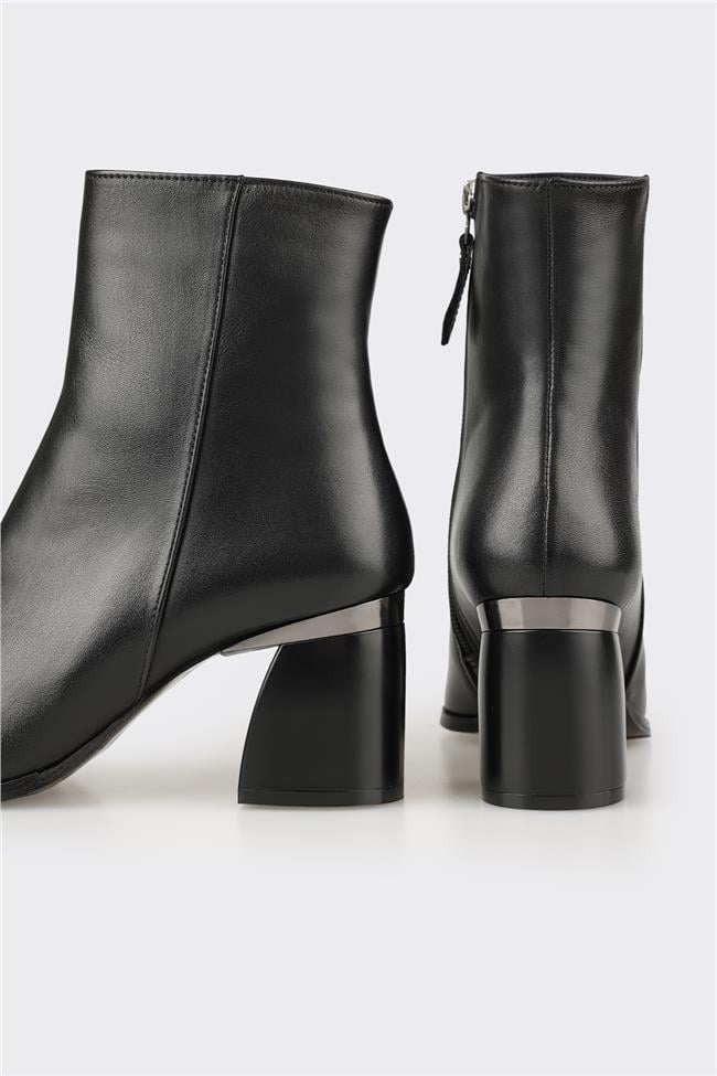 Siyah Deri Kadın Klasik Bot