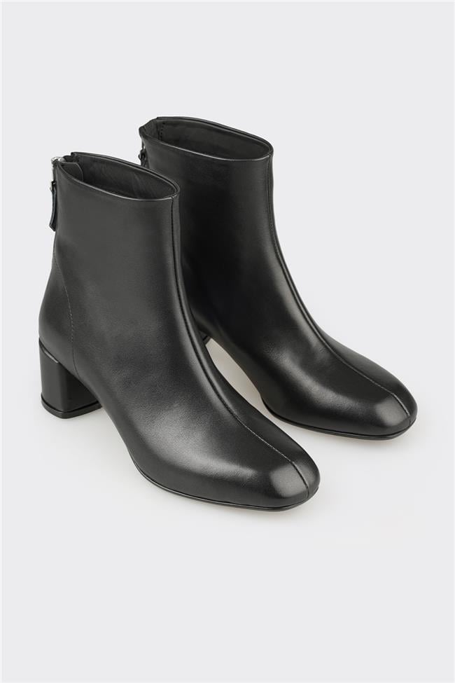 Siyah Deri Kadın Klasik Bot