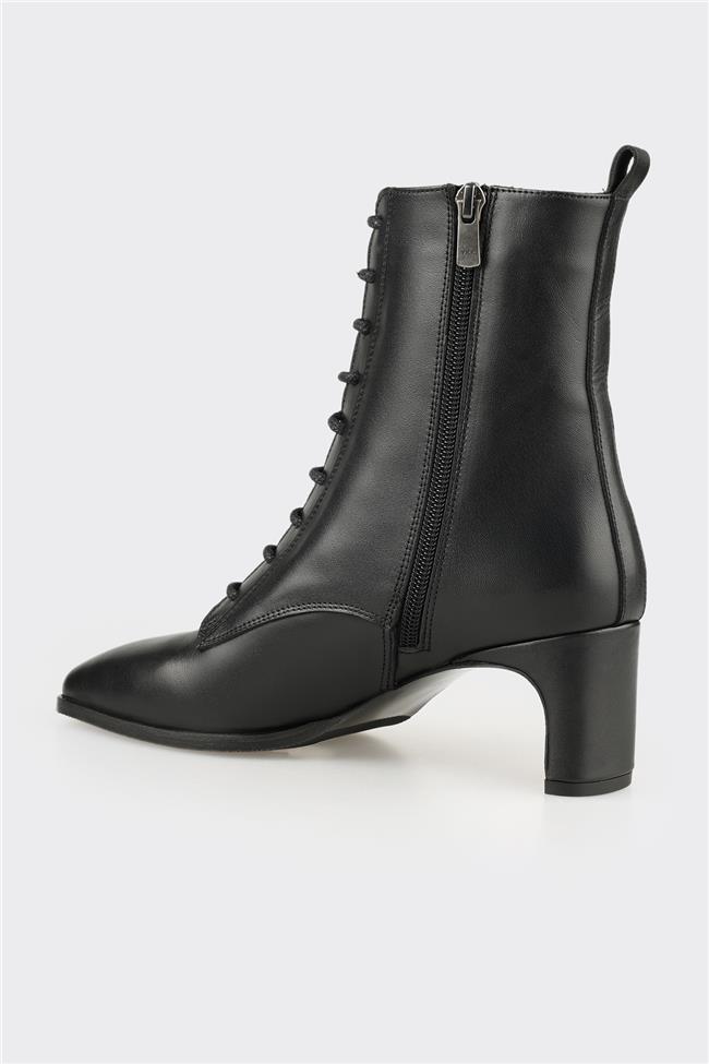 Siyah Deri Kadın Klasik Bot