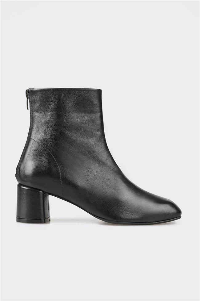 Siyah Deri Kadın Klasik Bot