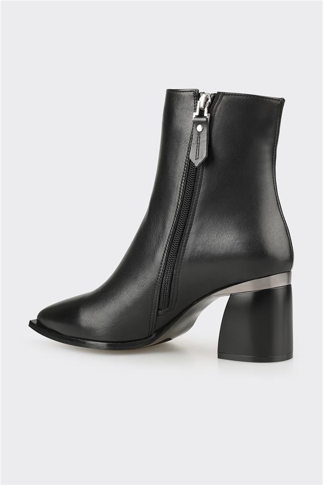 Siyah Deri Kadın Klasik Bot