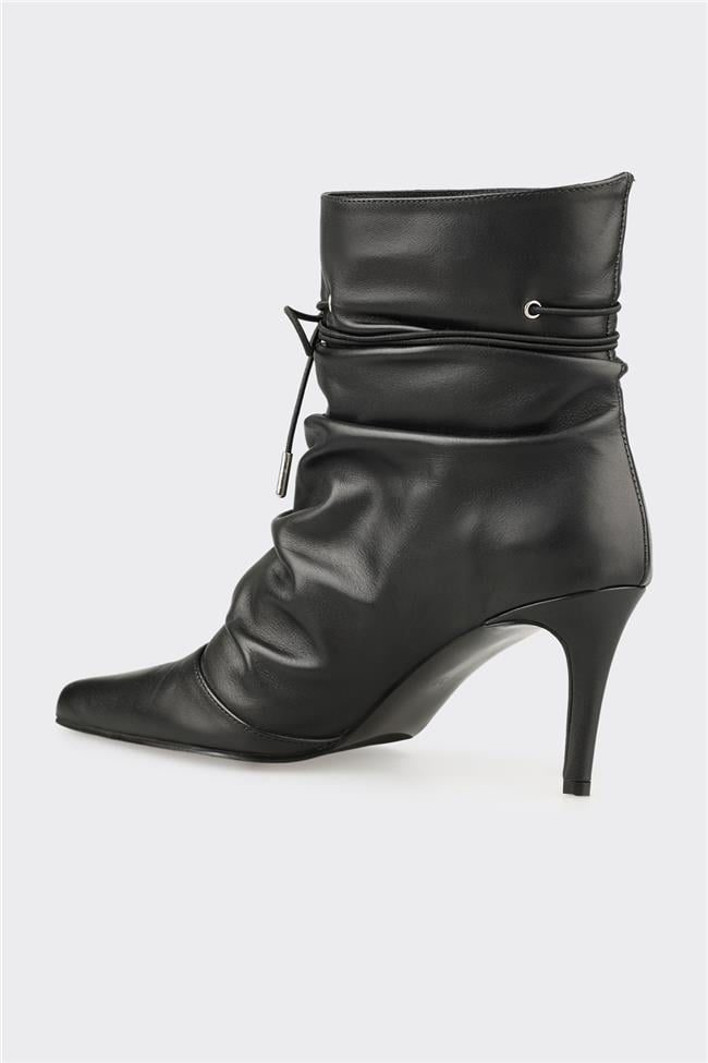 Siyah Deri Kadın Klasik Bot