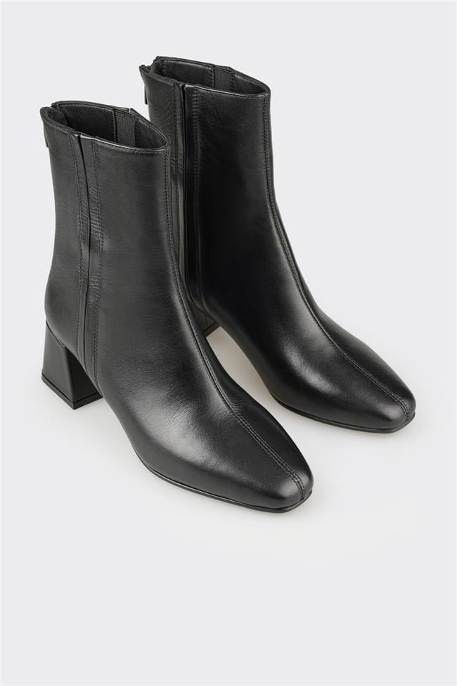 Siyah Deri Kadın Klasik Bot