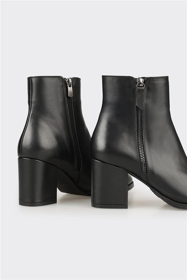 Siyah Deri Kadın Klasik Bot