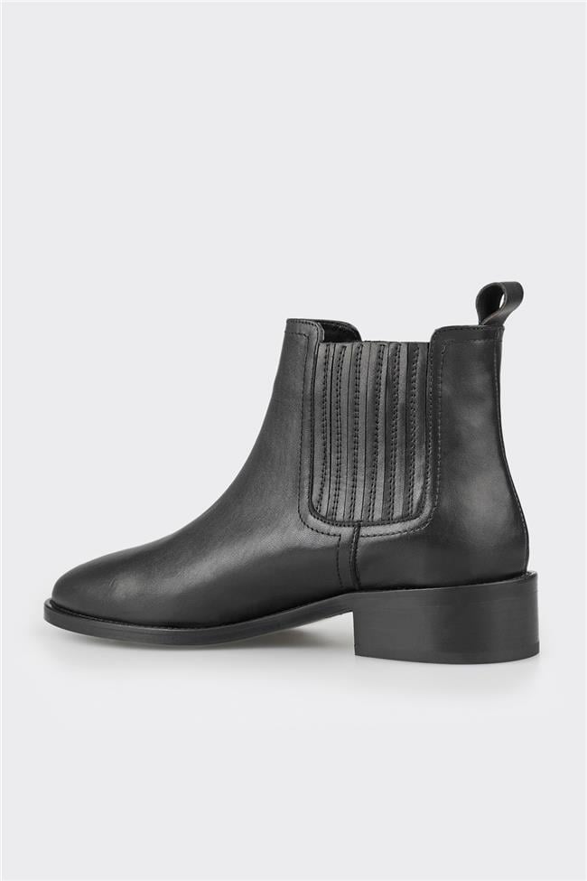 Siyah Deri Kadın Klasik Bot