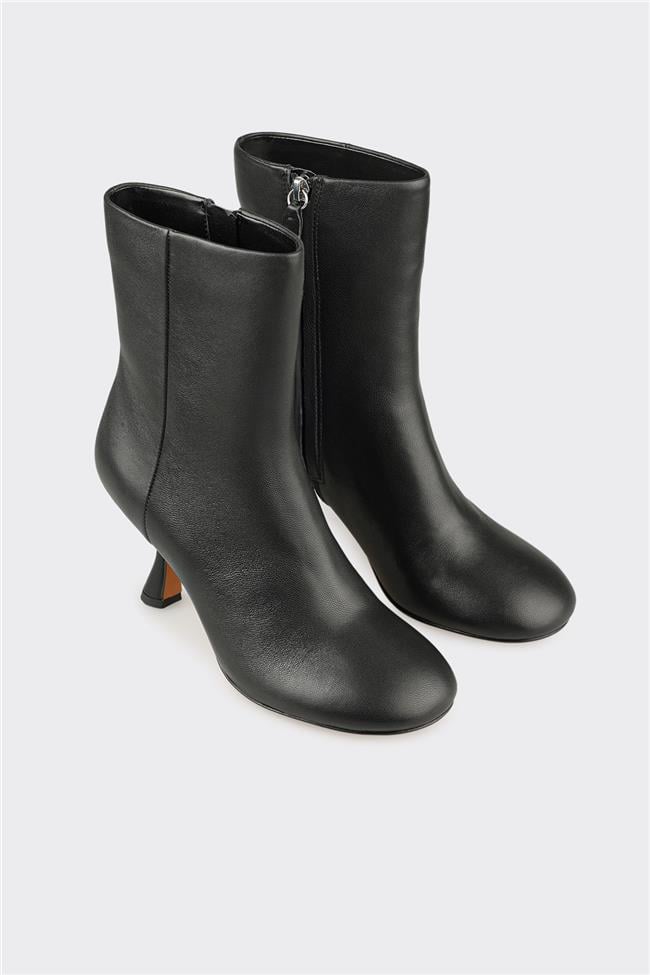 Siyah Deri Kadın Klasik Bot