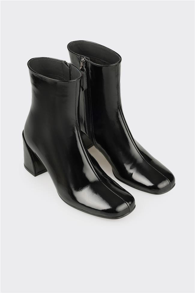 Siyah Deri Kadın Klasik Bot