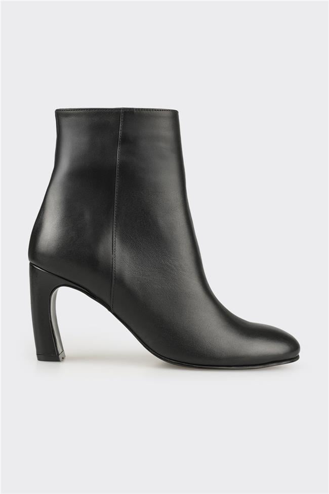 Siyah Deri Kadın Klasik Bot