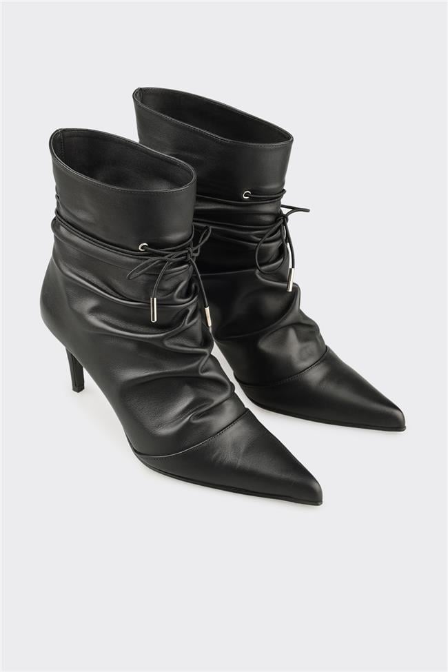 Siyah Deri Kadın Klasik Bot