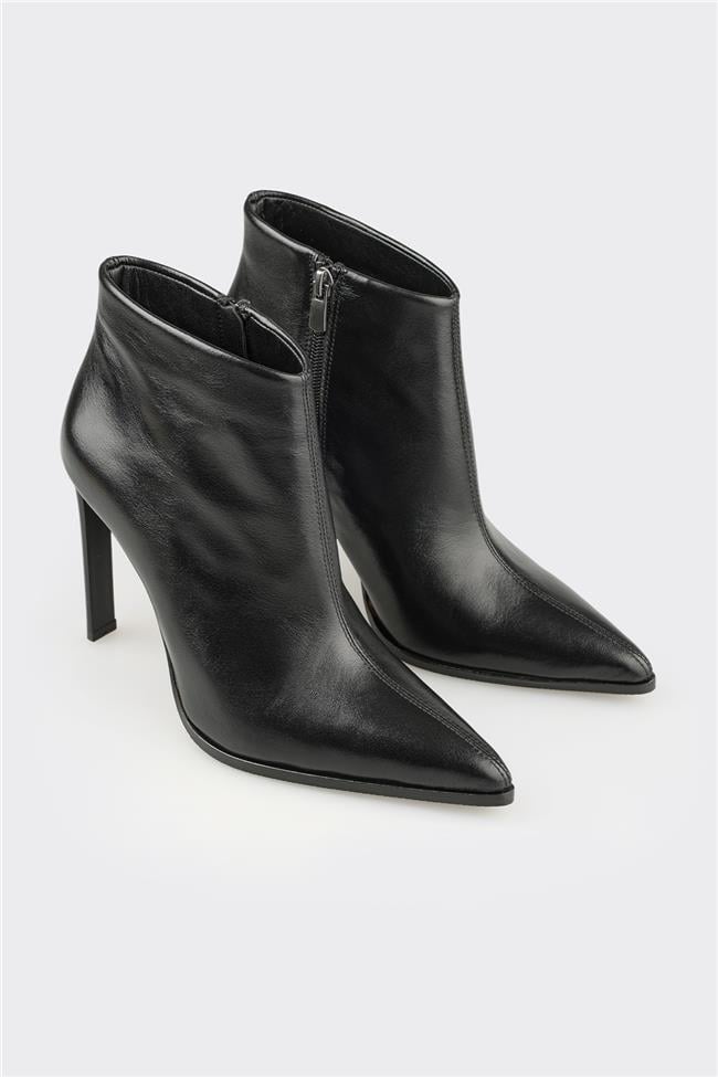 Siyah Deri Kadın Klasik Bot