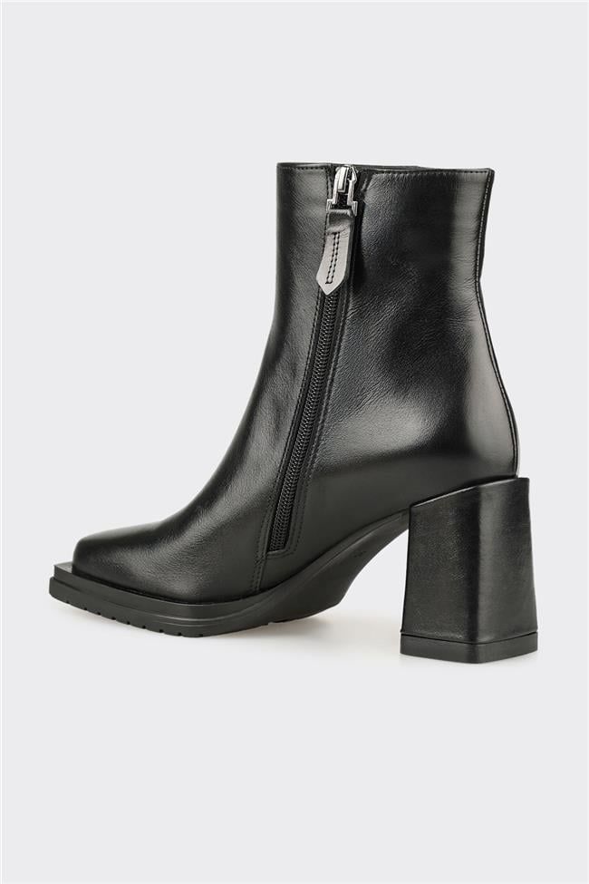 Siyah Deri Kadın Klasik Bot