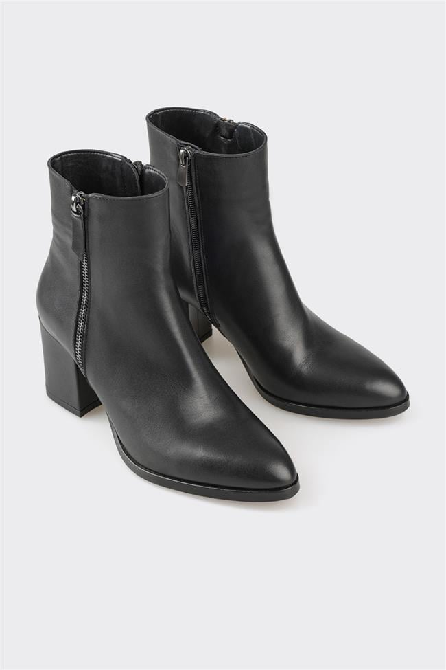 Siyah Deri Kadın Klasik Bot