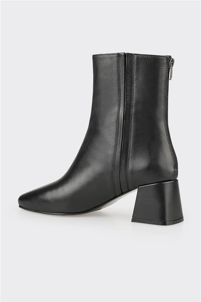 Siyah Deri Kadın Klasik Bot