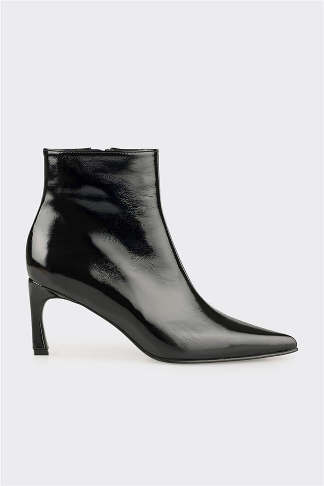 Siyah Deri Kadın Klasik Bot