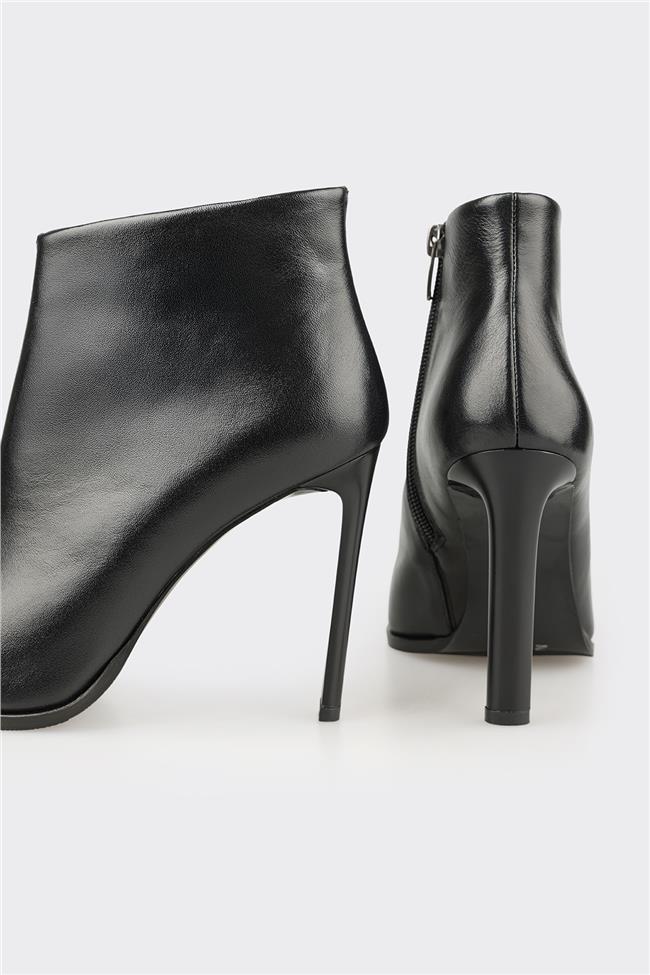 Siyah Deri Kadın Klasik Bot