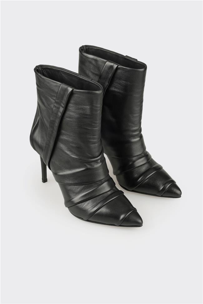 Siyah Deri Kadın Klasik Bot