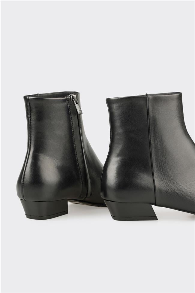 Siyah Deri Kadın Klasik Bot