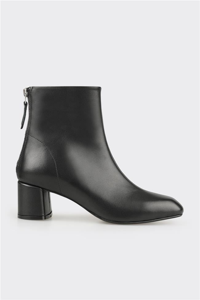 Siyah Deri Kadın Klasik Bot