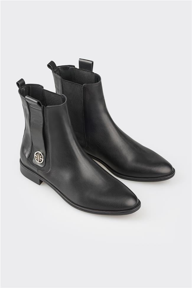 Siyah Deri Kadın Klasik Düz Bot