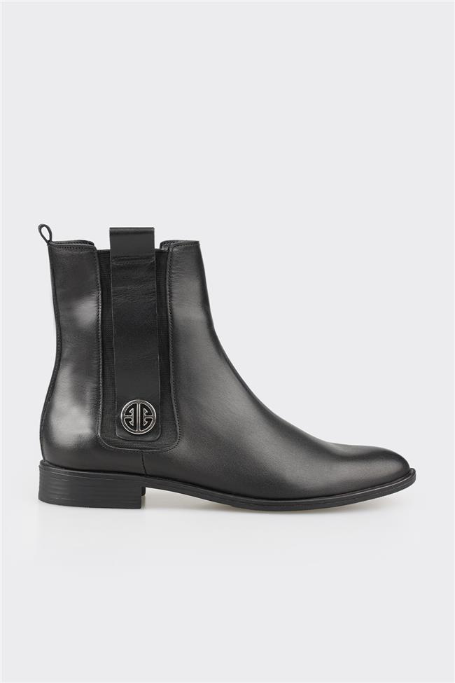 Siyah Deri Kadın Klasik Düz Bot