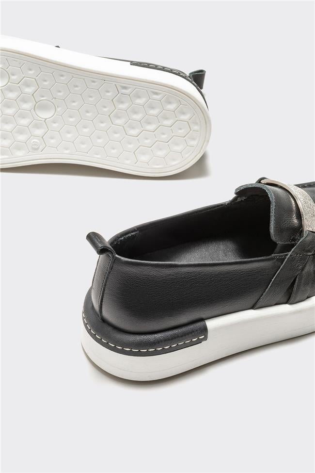 Siyah Deri Kadın Loafer