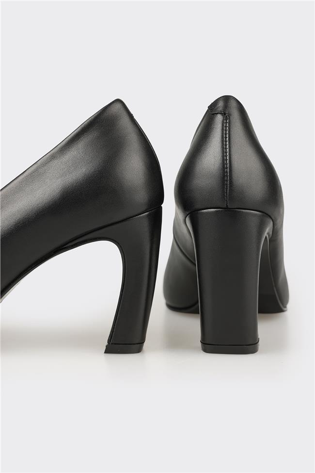 Siyah Deri Kadın Orta Topuk Ayakkabı