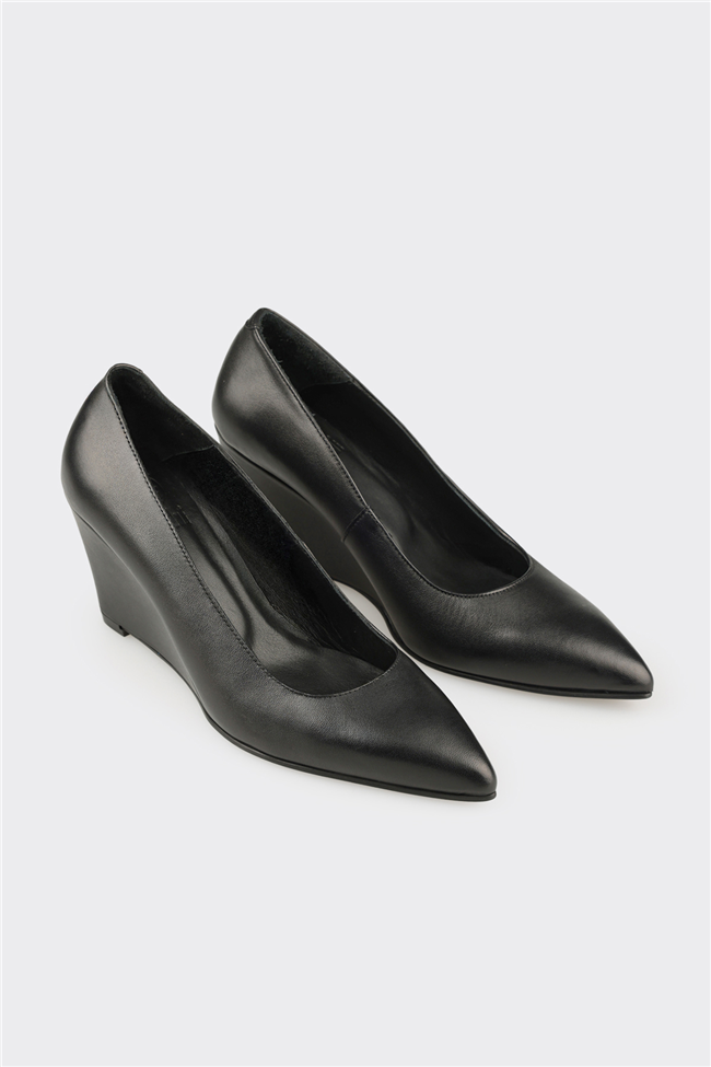 Siyah Deri Kadın Orta Topuk Ayakkabı