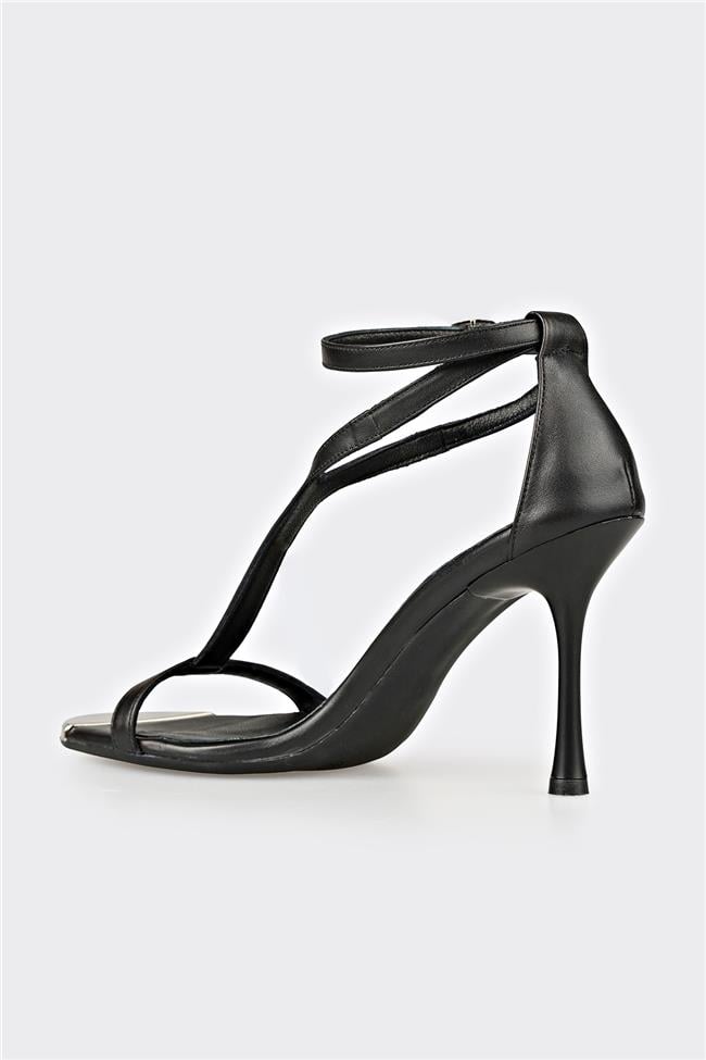 Siyah Deri Kadın Sandalet