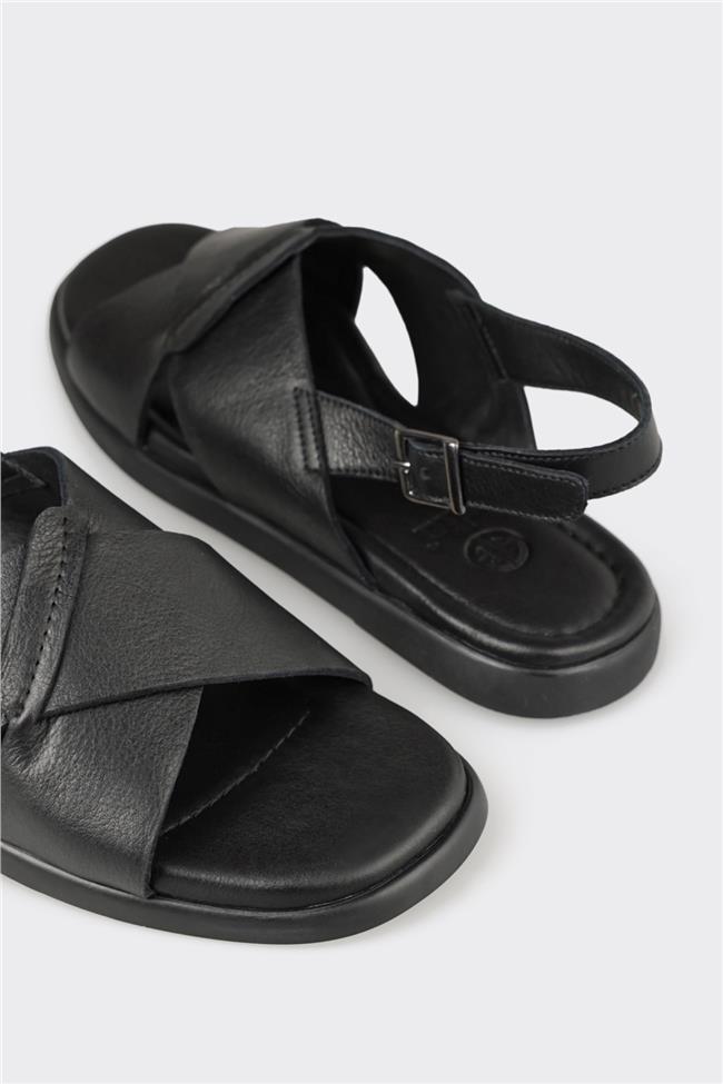 Siyah Deri Kadın Sandalet