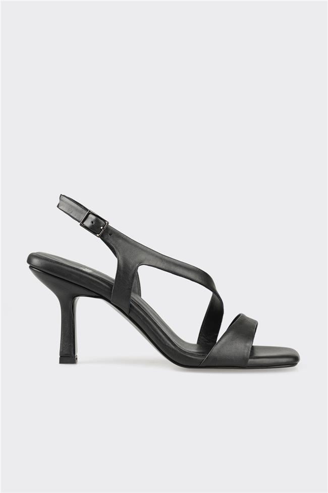 Siyah Deri Kadın Sandalet