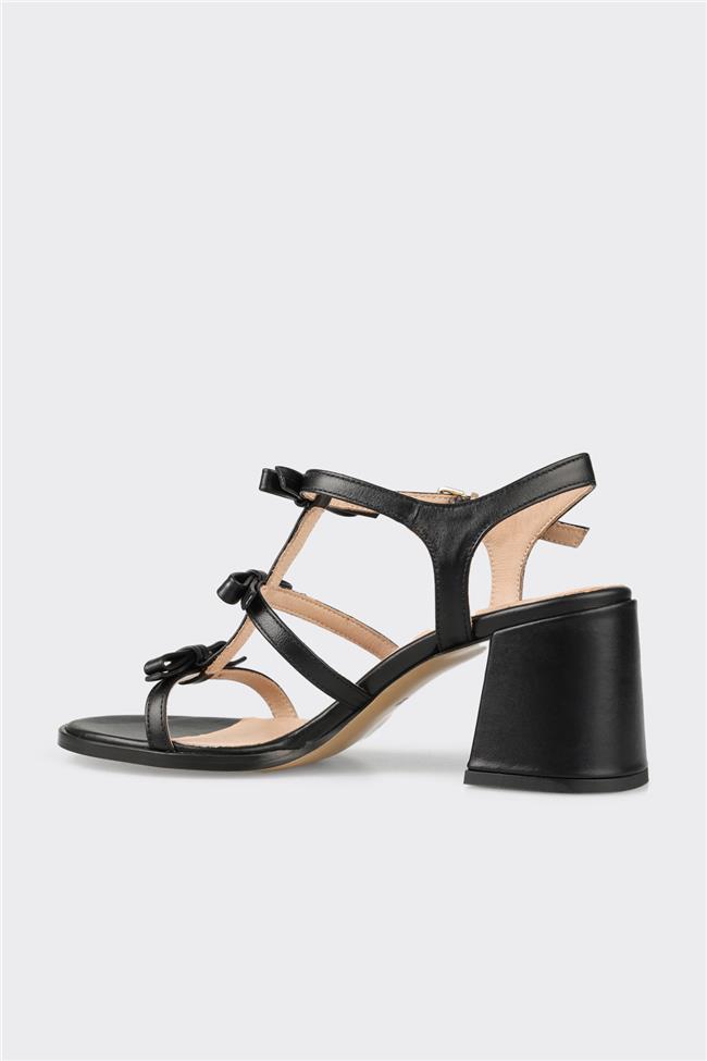 Siyah Deri Kadın Sandalet