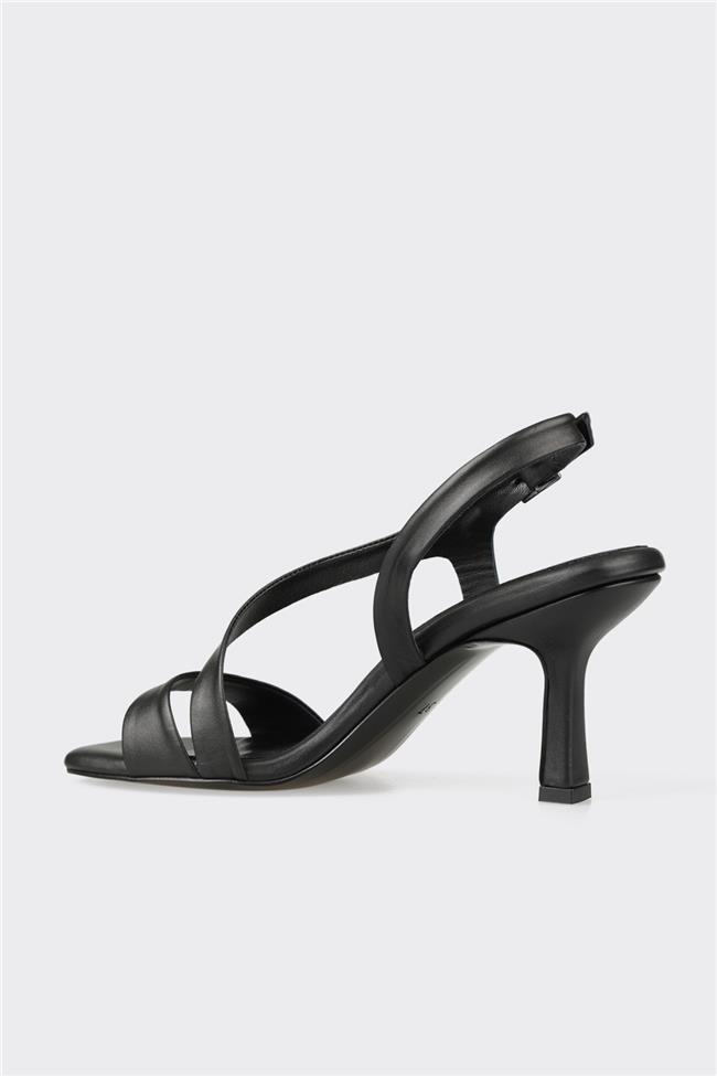 Siyah Deri Kadın Sandalet