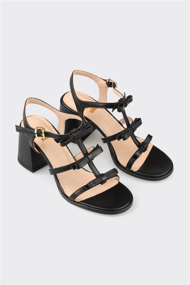Siyah Deri Kadın Sandalet