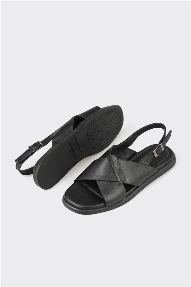 Siyah Deri Kadın Sandalet