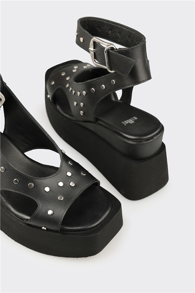 Siyah Deri Kadın Sandalet