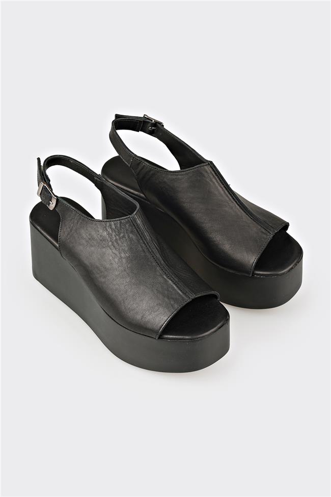 Siyah Deri Kadın Sandalet