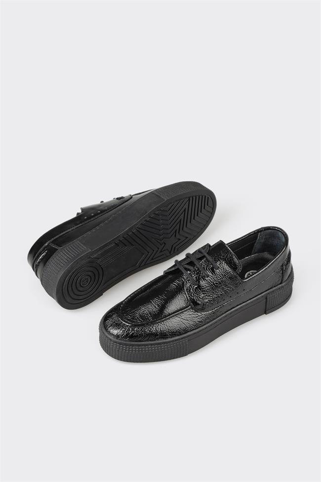 Siyah Deri Kadın Spor Ayakkabı