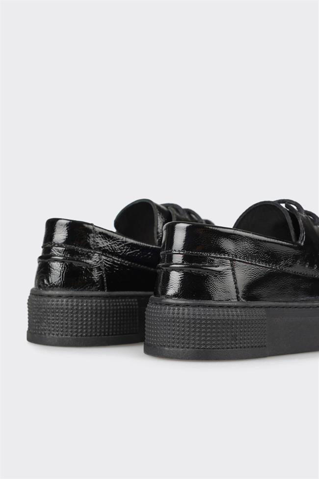 Siyah Deri Kadın Spor Ayakkabı