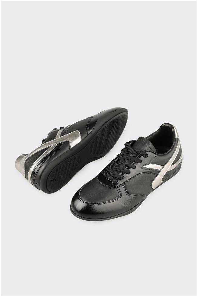 Siyah Deri Kadın Spor Ayakkabı