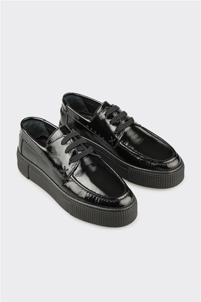 Siyah Deri Kadın Spor Ayakkabı